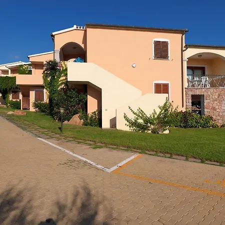 Apartament The Fantastic Residenza Badus-1 Bedroom Sleeps 4 -seaview-no0814 Badesi