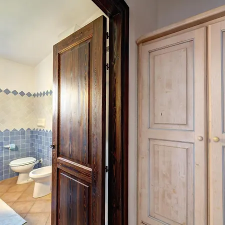 Daire The Fantastic Residenza Badus-1 Bedroom Sleeps 4 -seaview-no0814