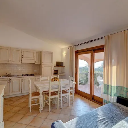 Daire The Fantastic Residenza Badus-1 Bedroom Sleeps 4 -seaview-no0814 Badesi