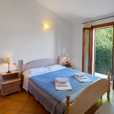 The Fantastic Residenza Badus-1 Bedroom Sleeps 4 -seaview-no0814 Daire Badesi