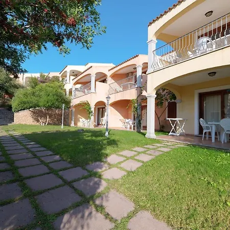 The Fantastic Residenza Badus-1 Bedroom Sleeps 4 -seaview-no0814 Daire Badesi