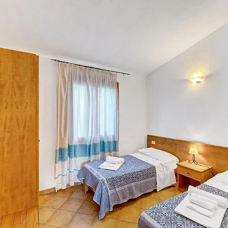 The Fantastic Residenza Badus-1 Bedroom Sleeps 4 -seaview-no0814 * Badesi