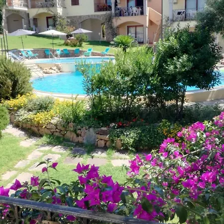 Apartament The Fantastic Residenza Badus-1 Bedroom Sleeps 4 -seaview-no0814 Badesi