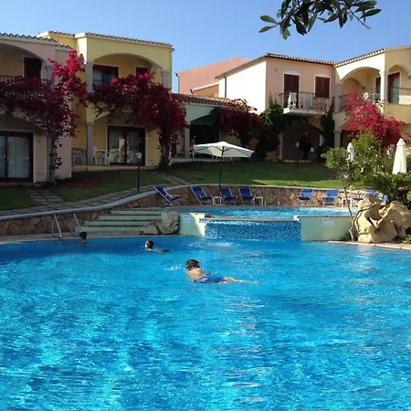 Apartament The Fantastic Residenza Badus-1 Bedroom Sleeps 4 -seaview-no0814 Badesi